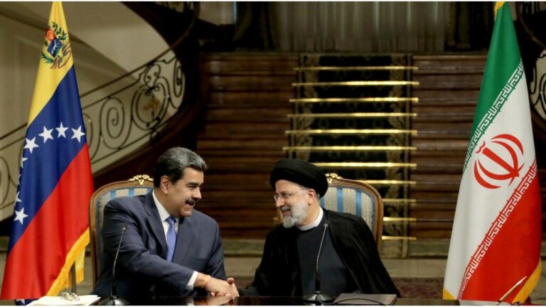 Venezuela and Iran sign 25 bilateral cooperation agreements