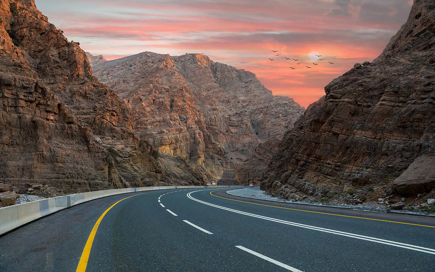 RAK is famous for its mountains. (Photo Internet reproduction)
