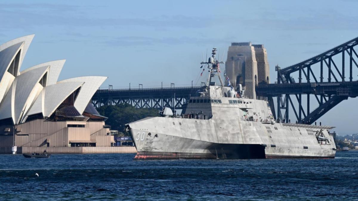 USS-Canberra