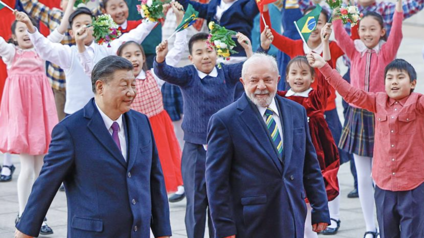 Lula's diplomatic efforts improve international perception of Brazilian economy despite central bank controversy. (Photo Internet reproduction)