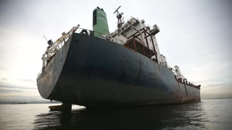 Ghost ship graveyard” in Rio’s Guanabara Bay is cleaned up