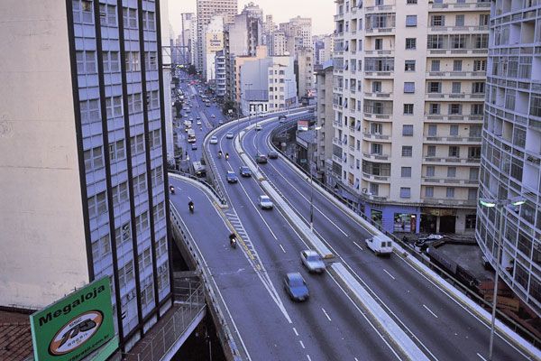 minhocao-elevado-centro1
