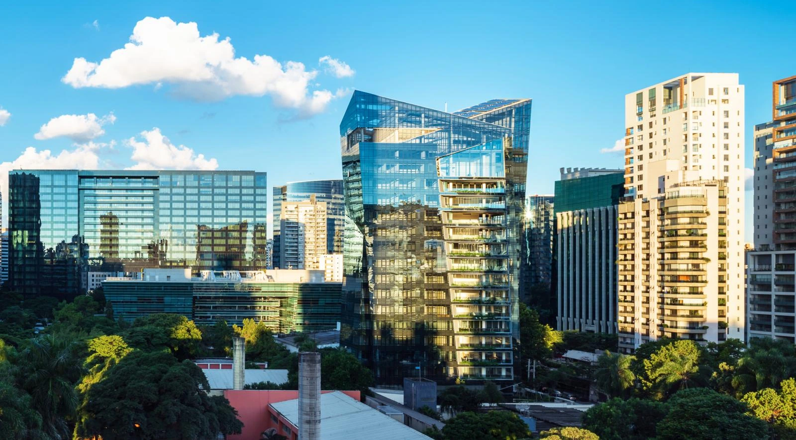 Brazilian Cities Slip in Global Competitiveness Rankings - São Paulo. (Photo Internet reproduction)