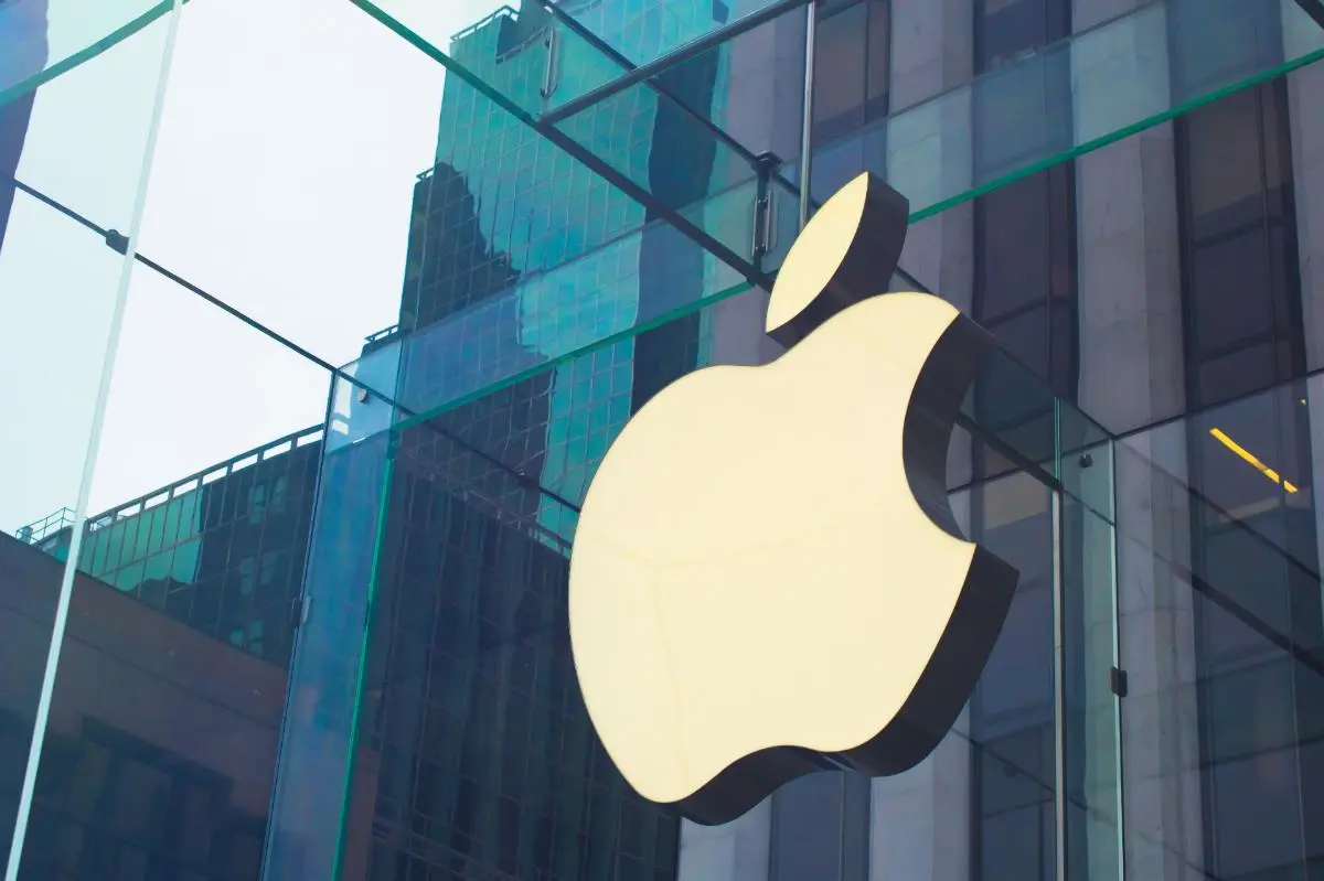 $60 Billion Vanish as Apple's AI Gamble Falls Short