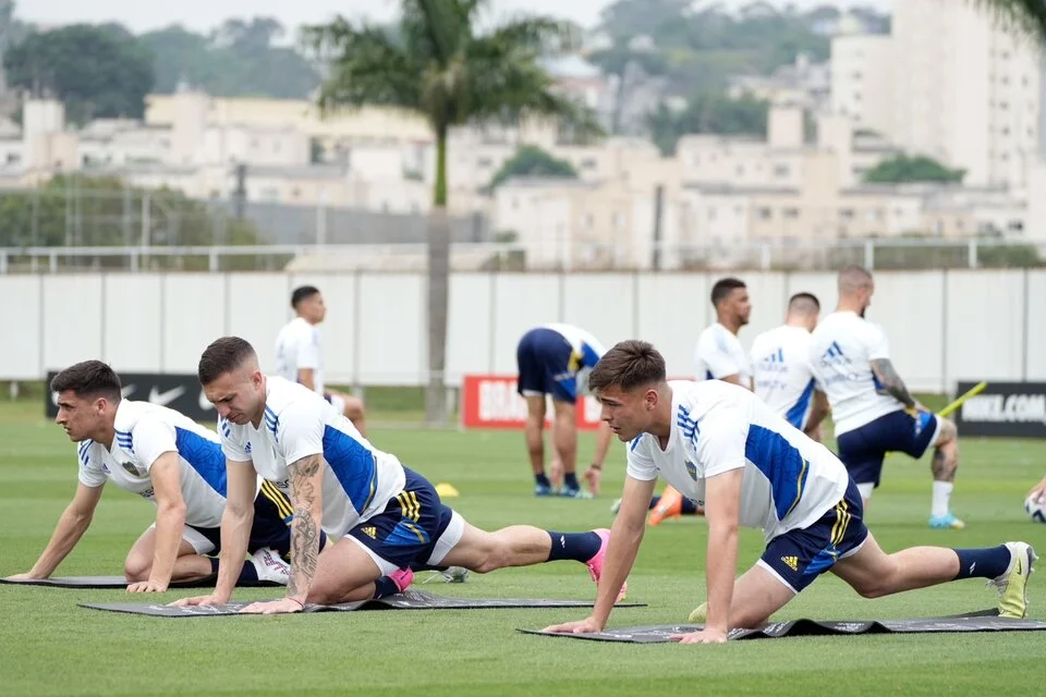 Boca and Palmeiras Face Off: Spotlight on Young Star Endrick - Boca training. (Photo Internet reproduction)