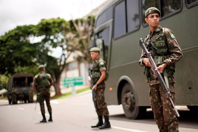 Brazil Army Holds 17 Soldiers Over Machine Gun Theft. (Photo Internet reproduction)