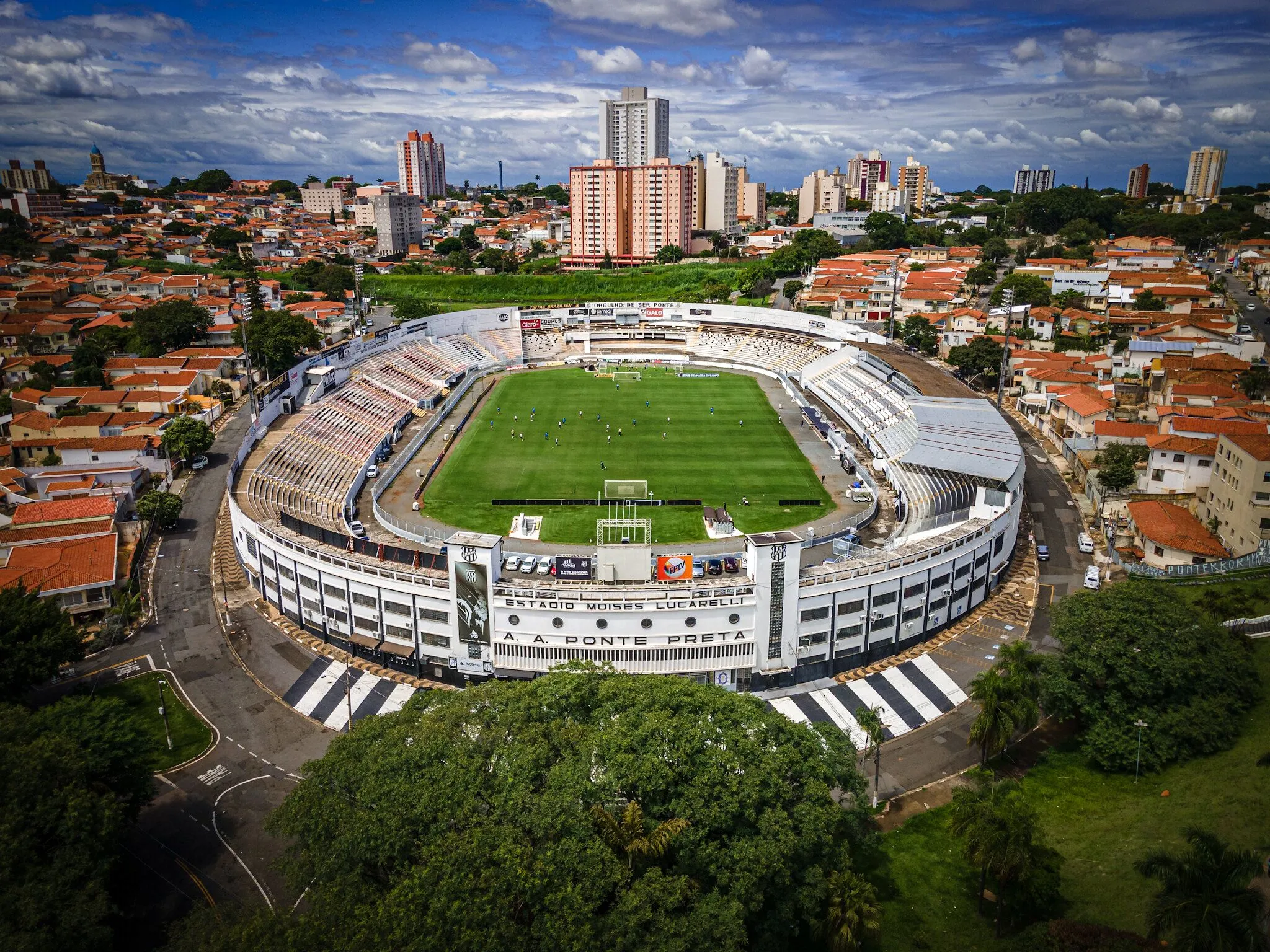 estadio_moises_lucarelli15