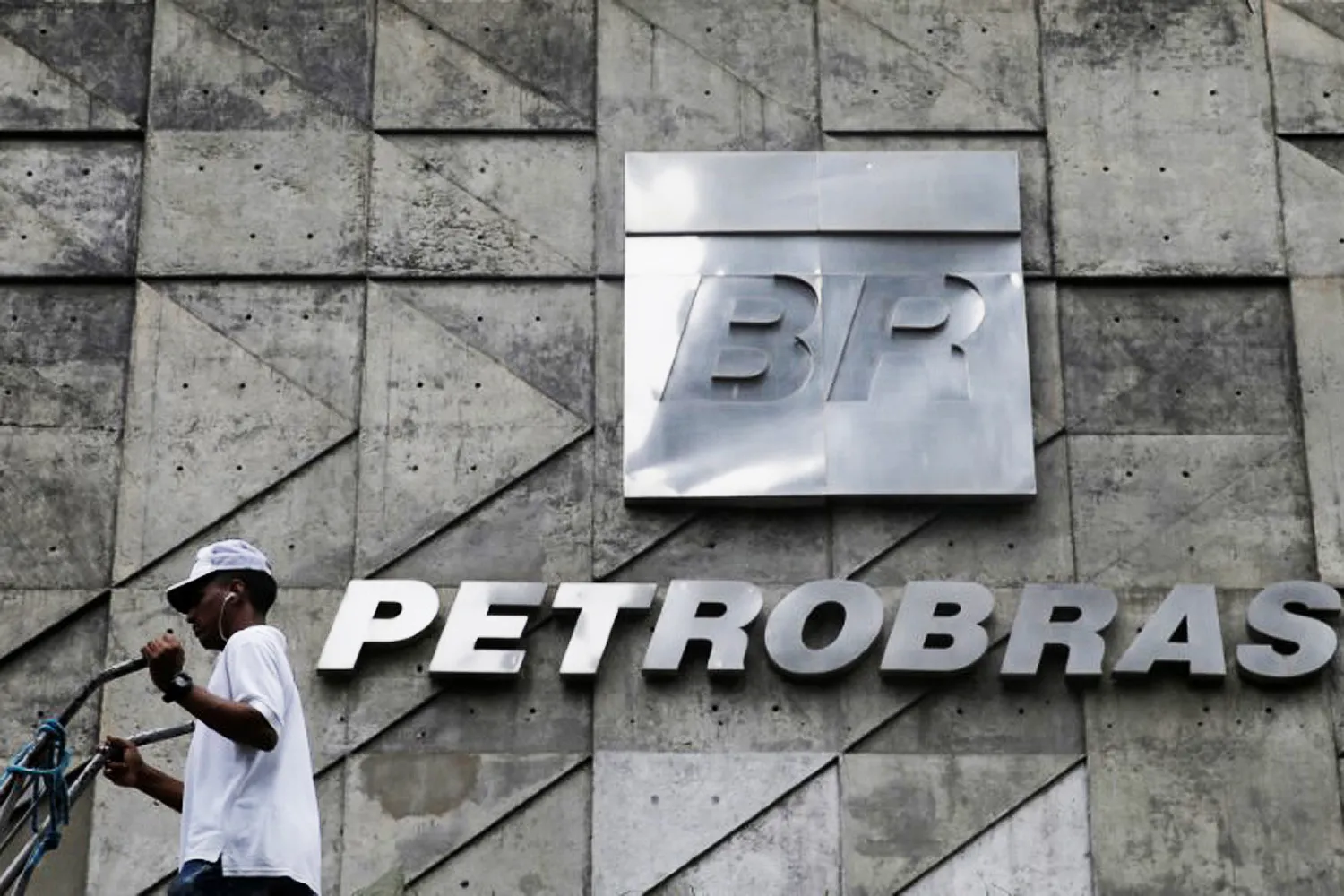 Petrobras Eyes Re-Entry into Venezuela's Oil Market. (Photo Internet reproduction)