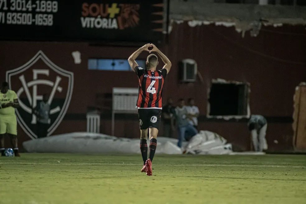 Vitória Beats Guarani 2-0, Inches Closer to Série A. (Photo Internet reproduction)