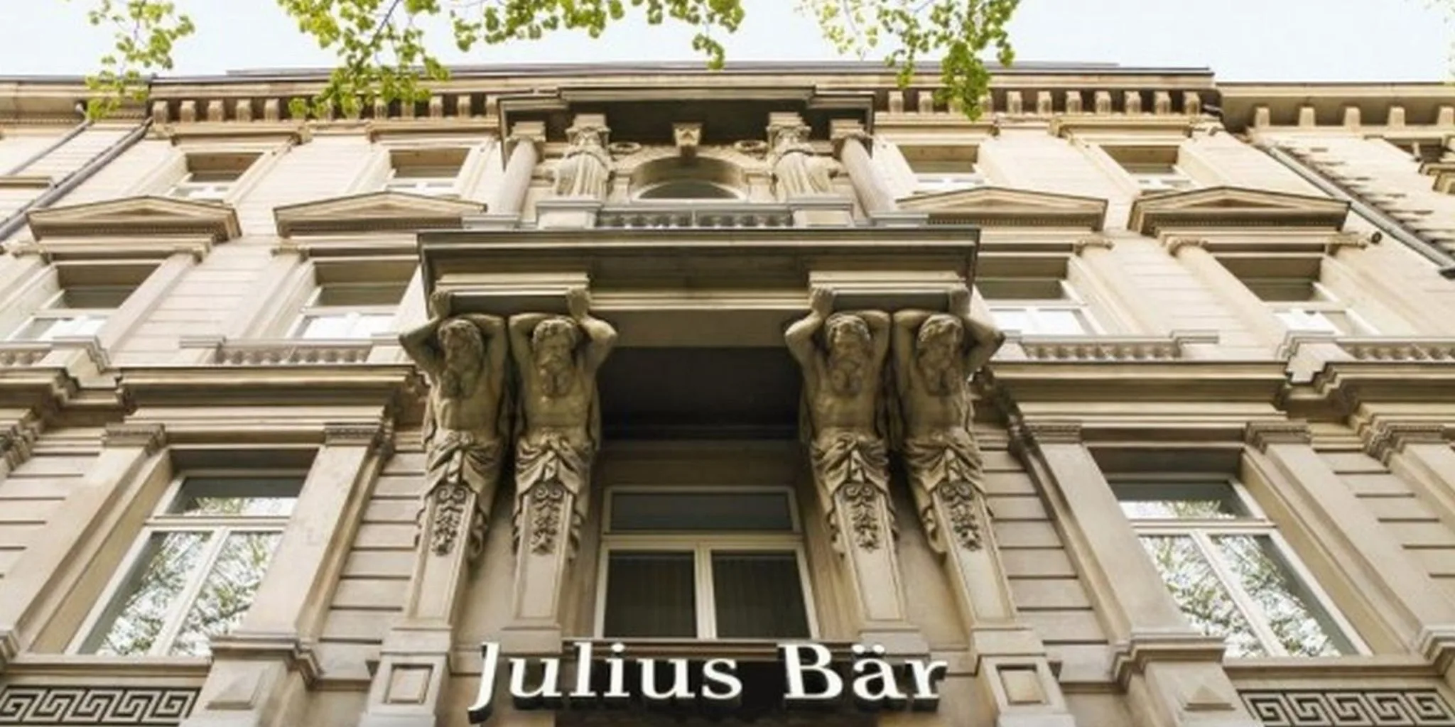 Julius-Baer-Main-Office-Zurich-1-small-2496x-1