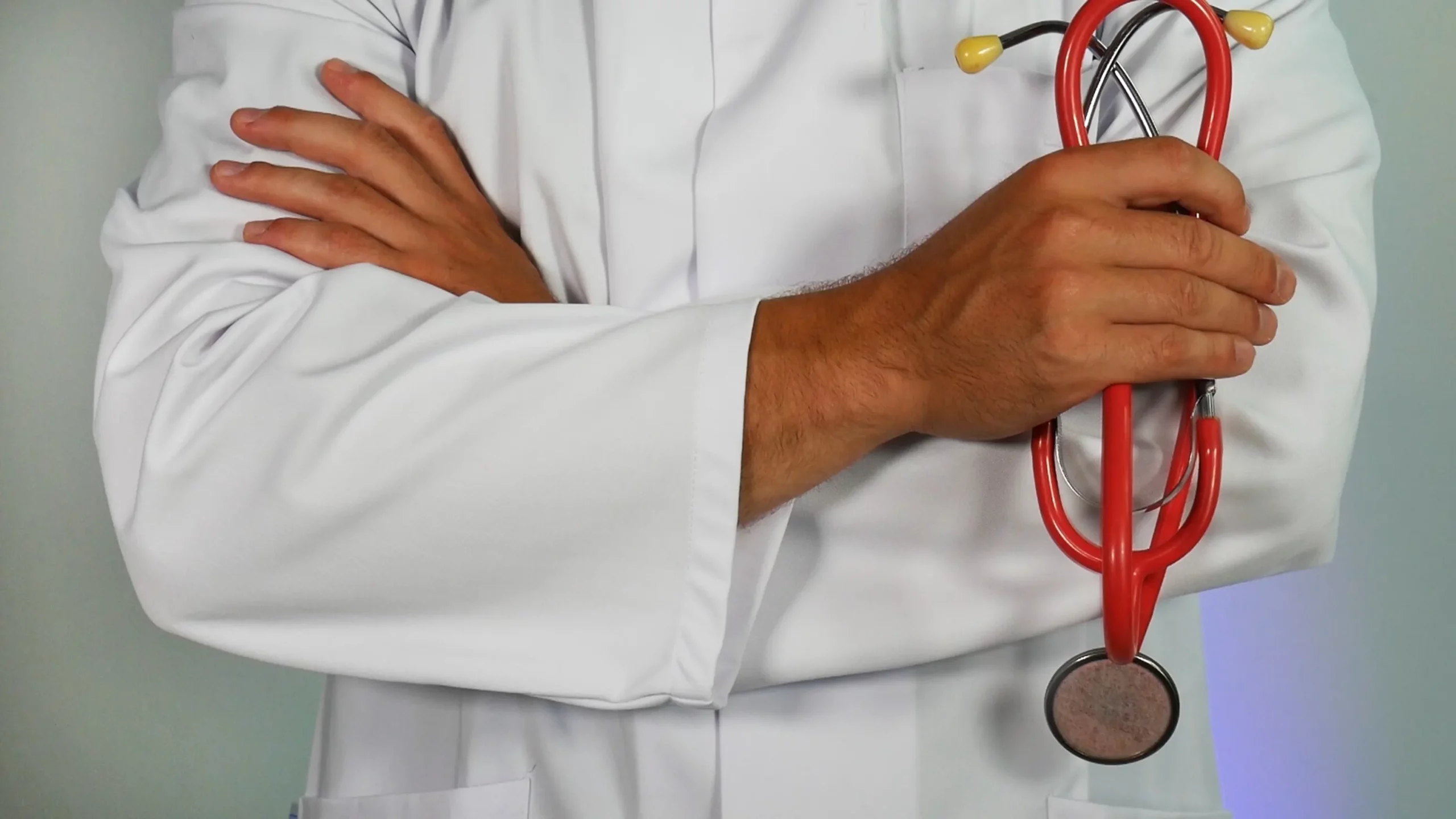 Does Medicare Cover Dental, Eye Exams or Hearing Aids? (Photo Internet reproduction)