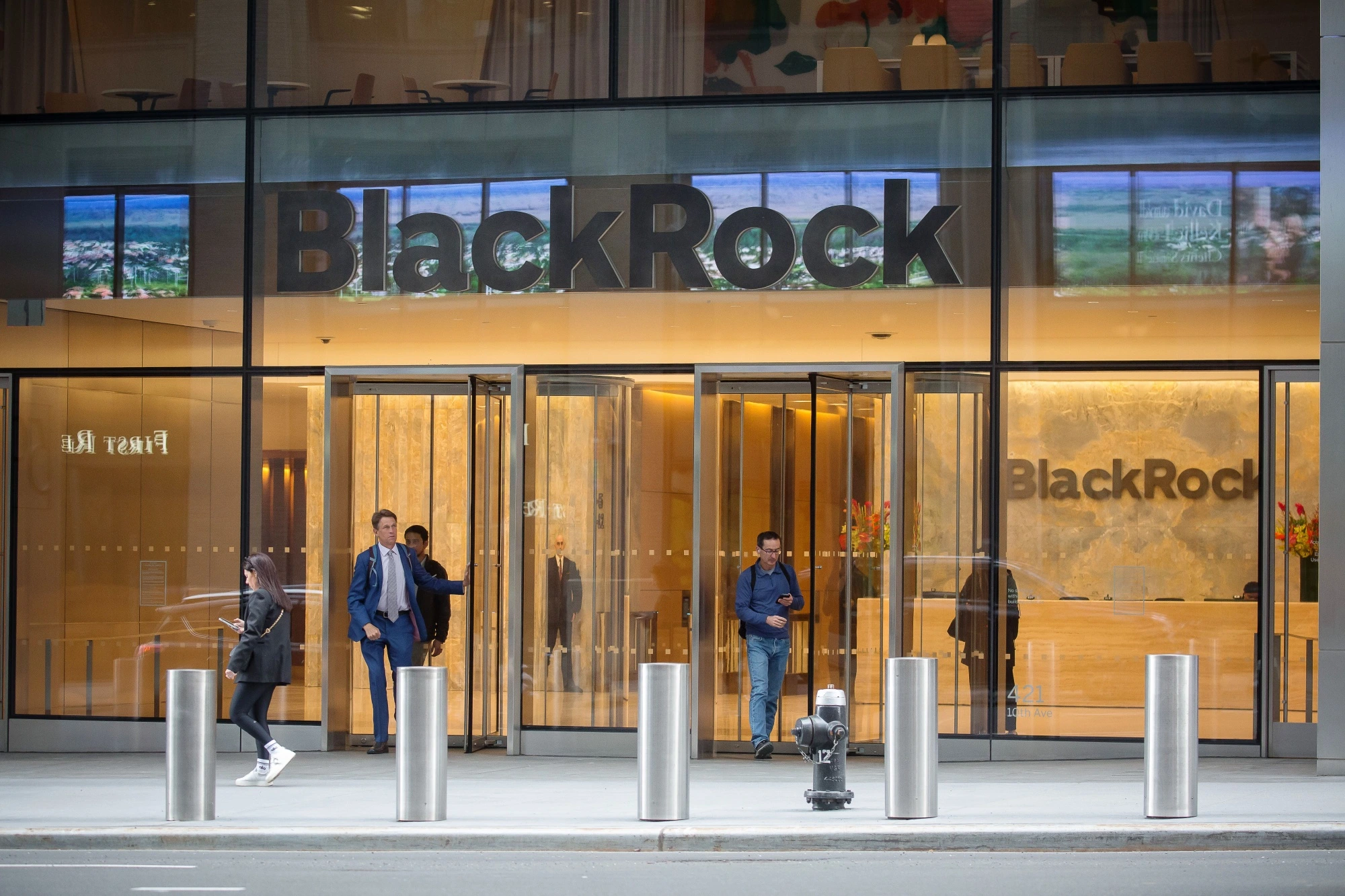 BlackRock's Major Move: Buying GIP for Infrastructure Growth