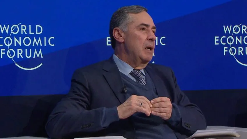 Roberto-Barroso-Davos-848x477