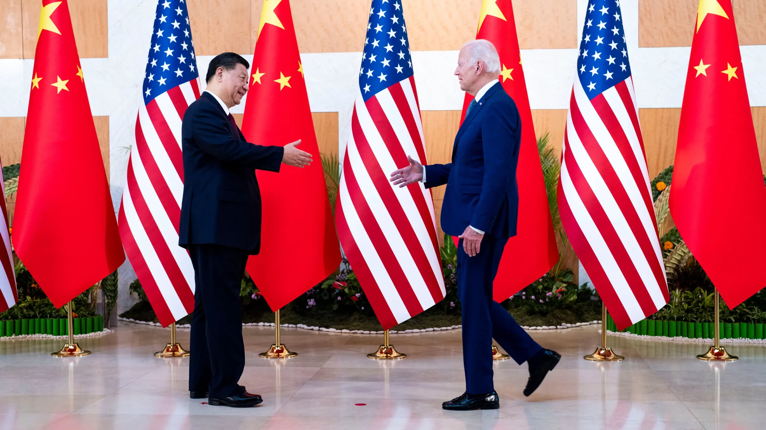 Bridging Gaps - U.S. and China Restart Military Talks. (Photo Internet reproduction)v