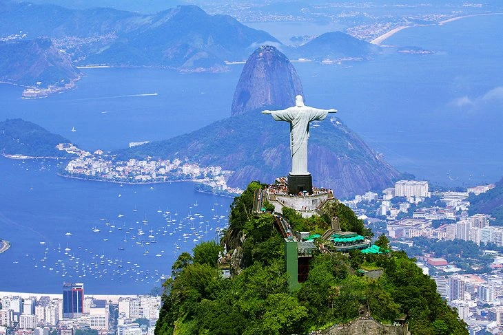 Brazil's Tourism Sector Sees 207% Surge in Foreign Investment.