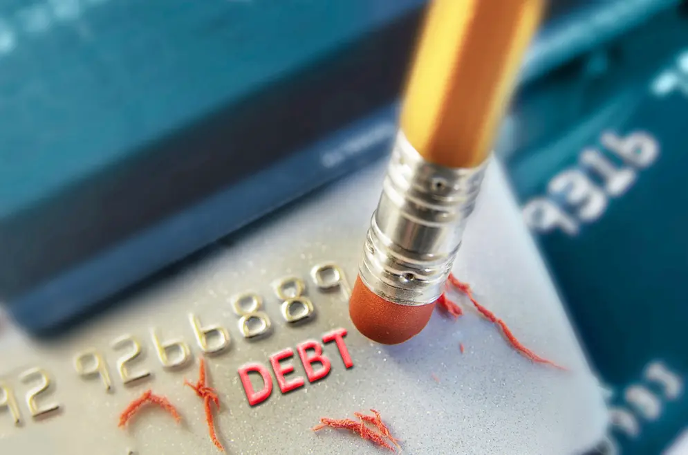 Rising Debt Among Brazilians with Slight Drop in Late Payments. (Photo Internet reproduction)