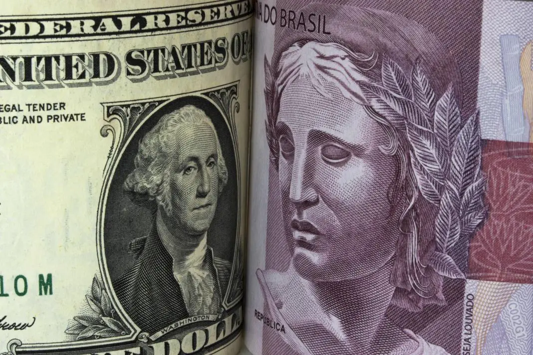 Dollar's Rise Against Real: A Reflection of Global Trends. (Photo Internet reproduction)