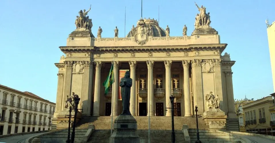Brazil's Local Governments Face 75% Fiscal Decline in 2023 - Rio de Janeiro government building. (Photo Internet reproduction)