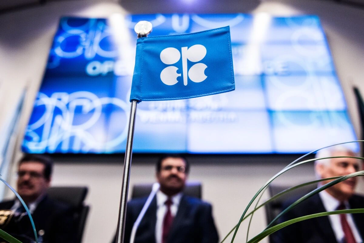 Oil Surplus Looms as Demand Slows, Supplies Grow