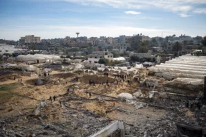 Conflict in Gaza and Red Sea Attacks Threaten Global Economy