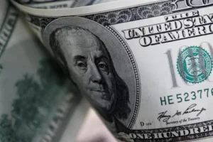 Dollar's Jump Amid U.S. Labor Strength