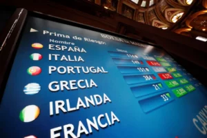 European Stocks Dip Amid US Rate Cut Uncertainty