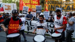 Argentina's Minimum Wage Hike in Response to Soaring Inflation