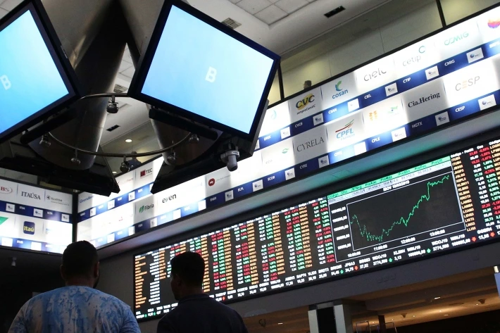 Ibovespa Hits Six-Day Winning Streak Amid Global Watch