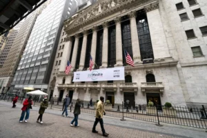 Inflation Data Shifts Wall Street Mood, Delays Rate Cut Hopes