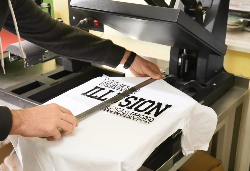 From Sketch to Sale: How I Started My Print-on-Demand Business from Home. (Photo internet reproduction)