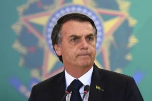 Bolsonaro's Strategy to Avoid Prison and Stay in the Political Arena