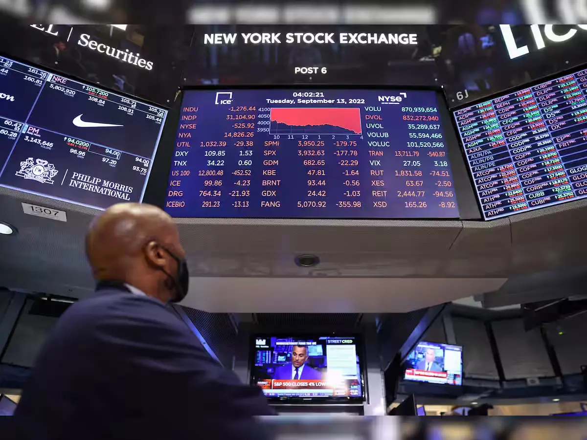U.S. Stocks Rise, S&P 500 Reaches Record Post-Powell Speech