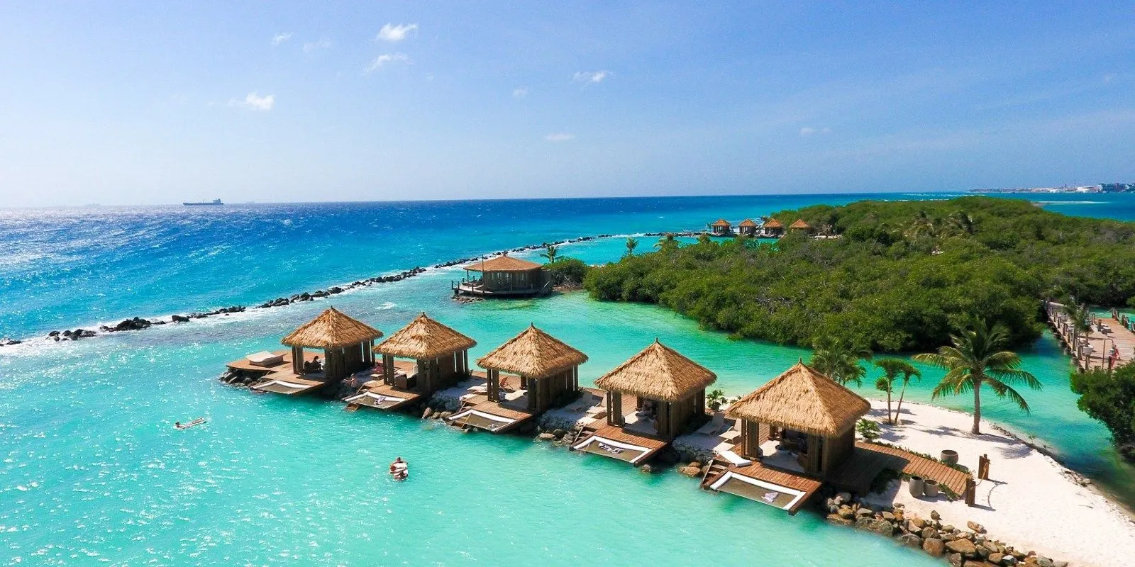 Top Five Caribbean Destinations Drawing Crowds - Aruba (Photo Internet reproduction)