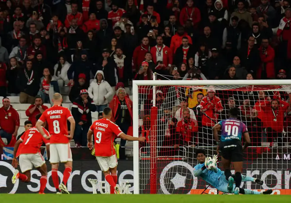 Hugo Souza Shines Despite Benfica's Narrow Win Against Chaves. (Photo Internet reproduction)