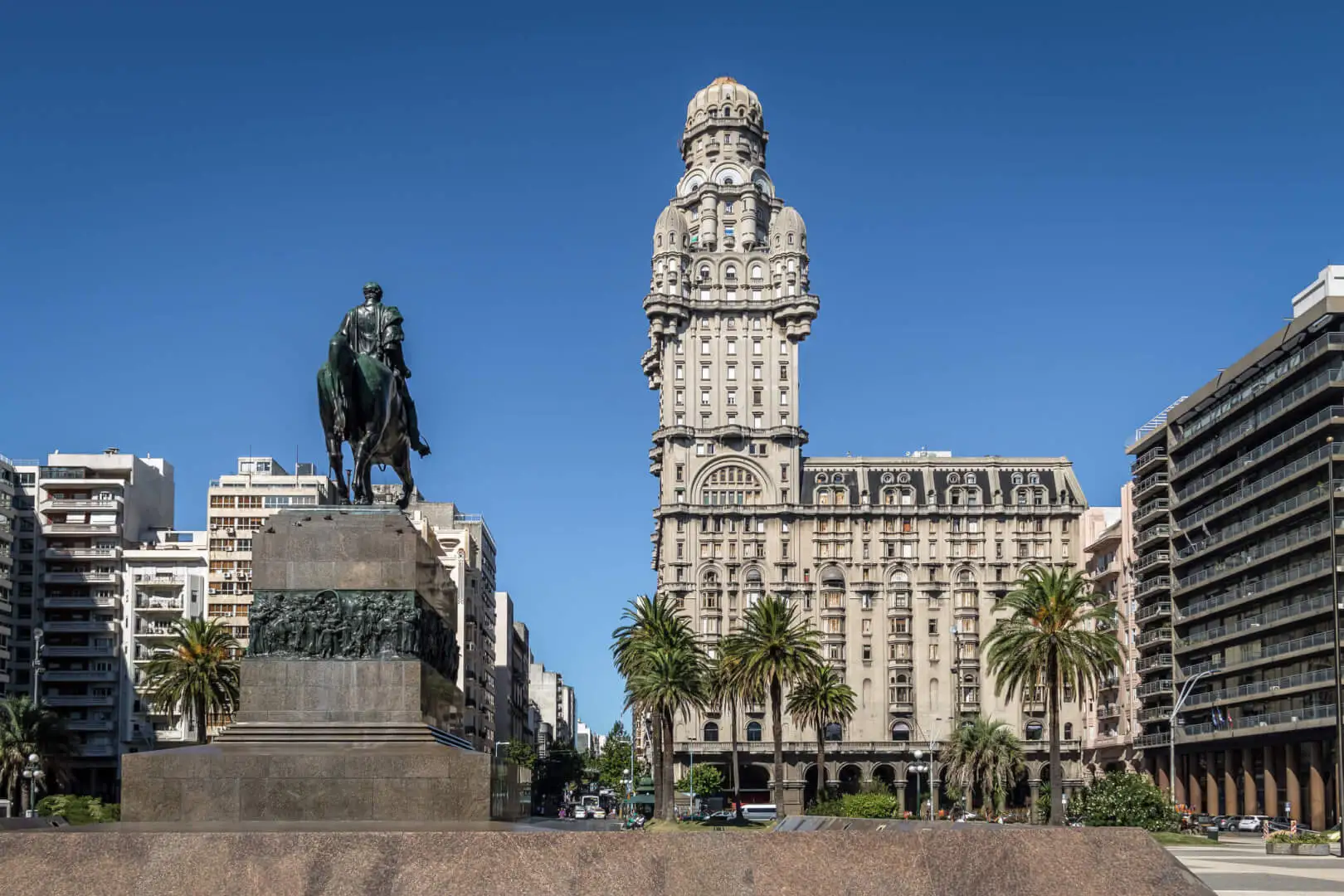 Montevideo 33