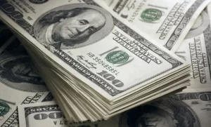 Dollar Weakens After Powell Signals Potential Rate Cuts