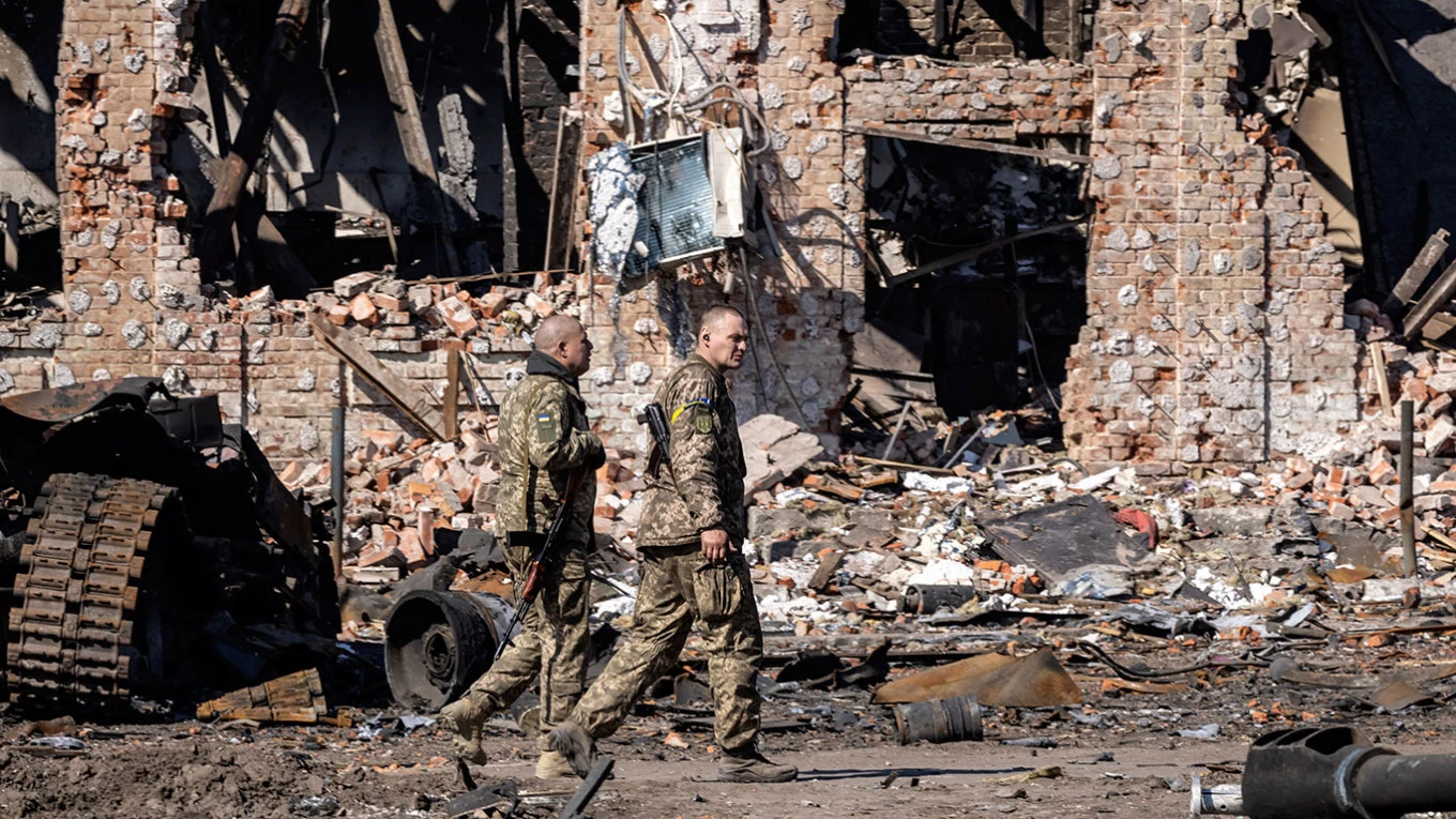 Escalation in Ukraine: Russia's Retaliatory Stance Amid Western Aid