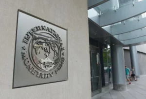 IMF Projects Ongoing Fiscal Struggles for Brazil During Lula's Presidency