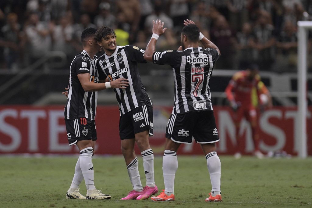 FBL-LIBERTADORES-MINEIRO-PEÑAROL