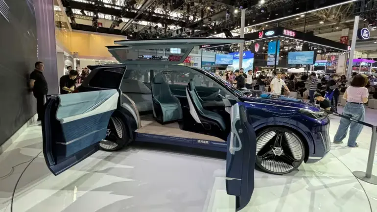 Smart Wheels: China’s Shift to A.I. Cars. (Photo Internet reproduction)