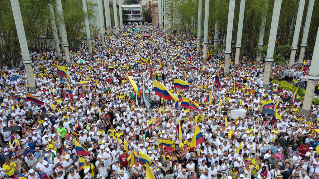 Colombia anti petro rally (1)