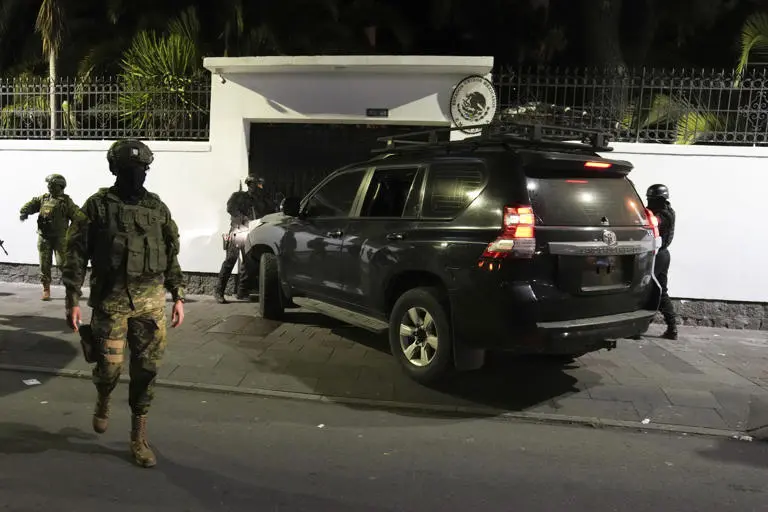 Ecuador embassy r55