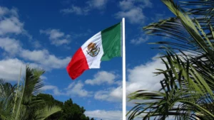Experts Urge Mexico to Revamp Economic Strategy for Nearshoring Advantages
