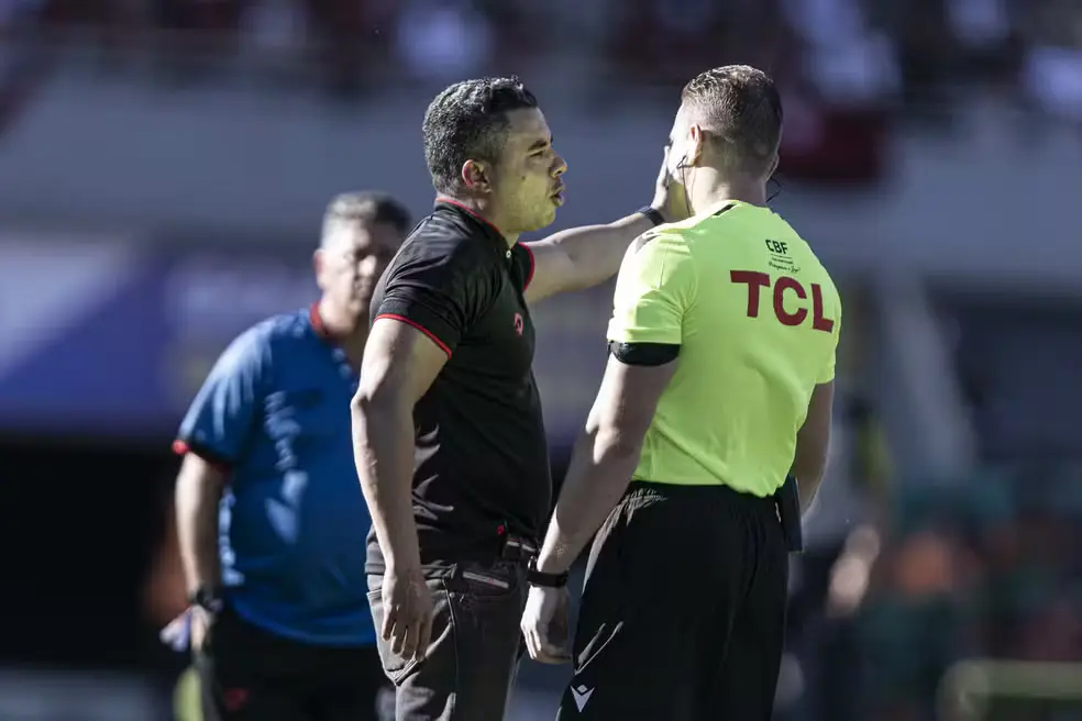 Referee Reports Abuse from Atlético-GO Mascot After Flamengo Win. (Photo Internet reproduction)