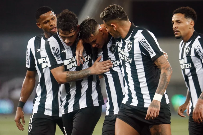 Botafogo Secures Initial Win in Brazilian Championship Against Atlético-GO