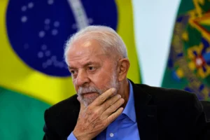 Brazil Revises Fiscal Goals, Eyes Surplus by 2028