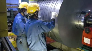 Japan's New Strategy to Boost Midsize Businesses Amid Asian Competition