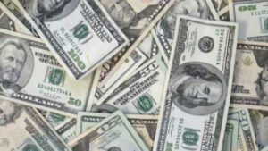 Ecuador's Bond Market Thrives Amid IMF Deal Anticipation