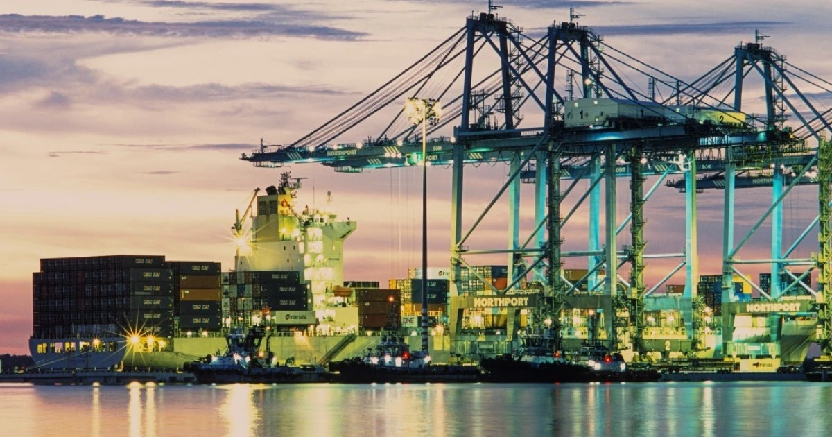 Malaysia Invests in Port Klang to Compete with Singapore's Maritime Dominance