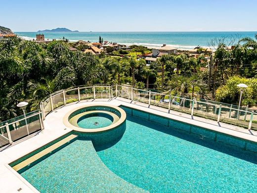 Brazil's Human Development Index: A Post-Pandemic Assessment - Wealth in Florianópolis. (Photo Internet reproduction)